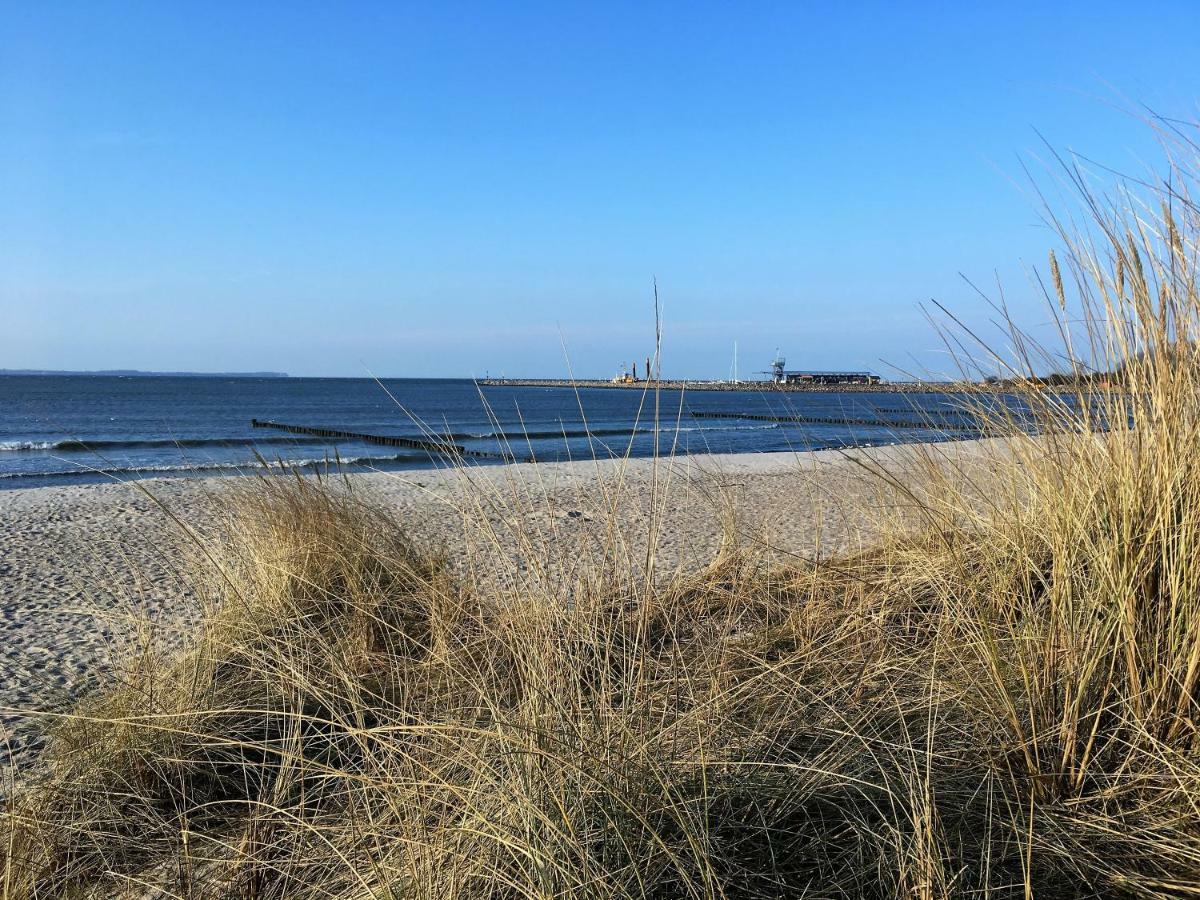 Fewo Am Strand Glowe Exterior photo