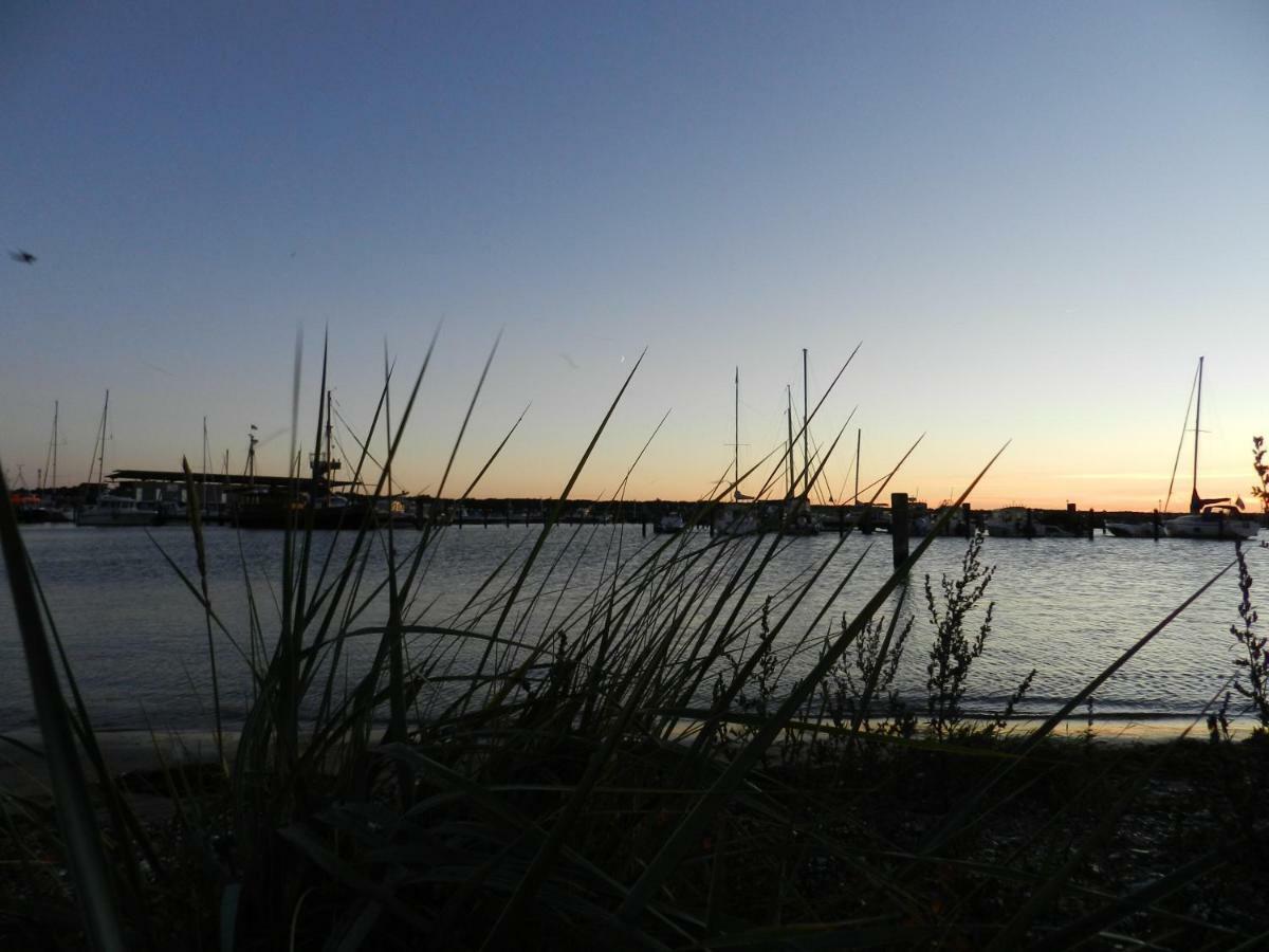 Fewo Am Strand Glowe Exterior photo